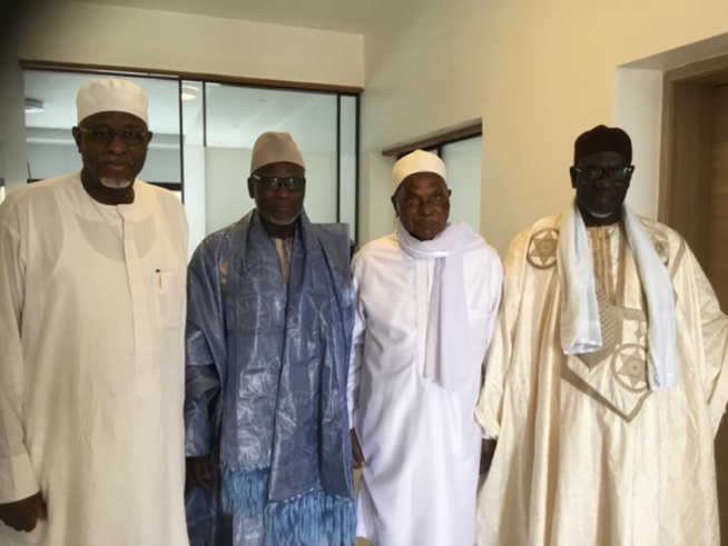 Inauguration Massalikoul Jinaane: Le Khalife général des mourides a invité Me Abdoulaye Wade Inauguration Massalikoul Jinaane: Le Khalife général des mourides a invité Me Abdoulaye Wade