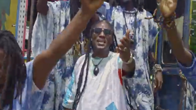 Nouveau Clip Mame Goor Diazaka: "Makaarimal Ahlaa Nangou Ndiguel"