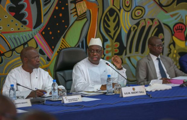 Macky Sall prône un audit national des établissements recevant du public Macky Sall prône un audit national des établissements recevant du public