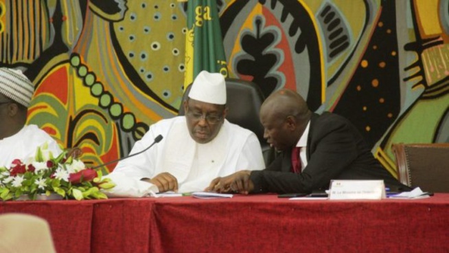 Urgent-Carnage sur les routes: Macky Sall demande à Aly Ngouille Ndiaye de sortir le bâton contre les auteurs des « accidents bêtes » Urgent-Carnage sur les routes: Macky Sall demande à Aly Ngouille Ndiaye de sortir le bâton contre les auteurs des « accidents bêtes »