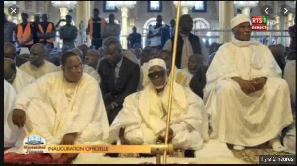 Serigne Mountakha à Macky et Wade : "Si vous allez au-delà de vos divergences..." Serigne Mountakha à Macky et Wade : "Si vous allez au-delà de vos divergences..."