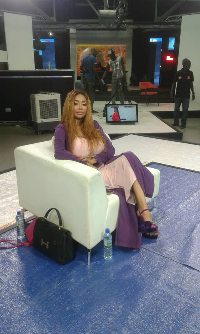 C à Dire sur la 2STV: Ben Matar et Fabienne reçoivent le professeur Serigne Khadim Rassoul Thiam. C à Dire sur la 2STV: Ben Matar et Fabienne reçoivent le professeur Serigne Khadim Rassoul Thiam.