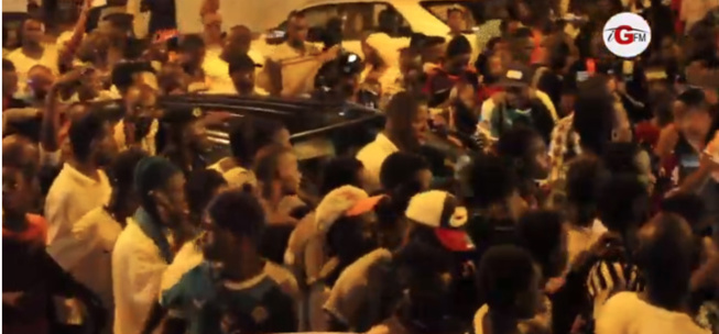 VIDEO - Khalifa Sall chaleureusement accueilli par Mbackiyou Faye à Massalikoul Djinane VIDEO - Khalifa Sall chaleureusement accueilli par Mbackiyou Faye à Massalikoul Djinane