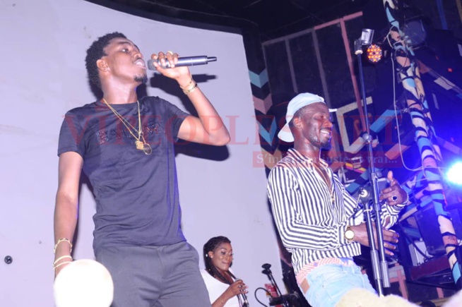 PENC MI: Un Waly Seck dynamique et rigoureux devant ses milliers de fans avant le 26 octobre à Paris sur scène. IMAGES