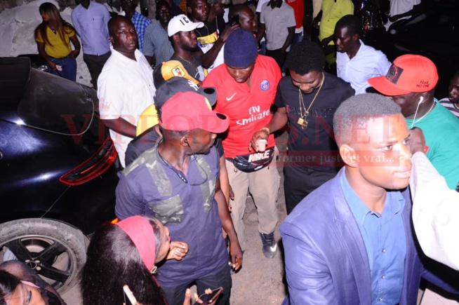 PENC MI: Un Waly Seck dynamique et rigoureux devant ses milliers de fans avant le 26 octobre à Paris sur scène. IMAGES
