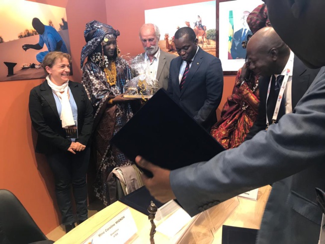 PHOTOS+VIDEO- Signature de protocole d'accord entre le Gouvernement du Sénégal et le syndicat des Entreprises du Tour Operating (SETO) PHOTOS+VIDEO- Signature de protocole d'accord entre le Gouvernement du Sénégal et le syndicat des Entreprises du Tour Operating (SETO)
