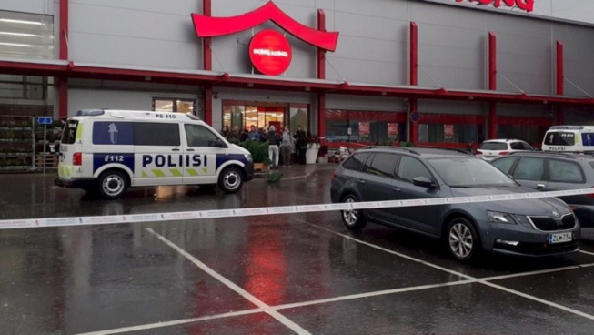 Finlande: Une attaque dans un centre de formation fait un mort et dix blessés Finlande: Une attaque dans un centre de formation fait un mort et dix blessés