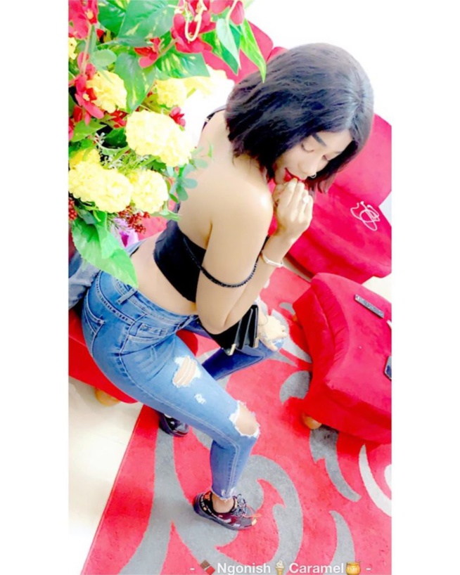 Ngonish caramel la nouvelle Nicky Minaj Sénégalaise: Ces Images prouve qu’elle n’a pas froid aux yeux.