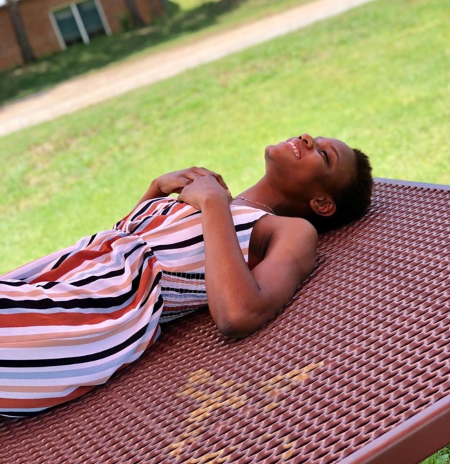 L’actrice Nafi au meilleure de sa forme, en mode Relax