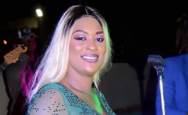 Titi Toute Rayonnante Dans Une Tenue Très Classe au TIMES CLUB en Italie et vous donne rendez-vous le 12 octobre au SARABA pour son "rakhass" Titi Toute Rayonnante Dans Une Tenue Très Classe au TIMES CLUB en Italie et vous donne rendez-vous le 12 octobre au SARABA pour son "rakhass"