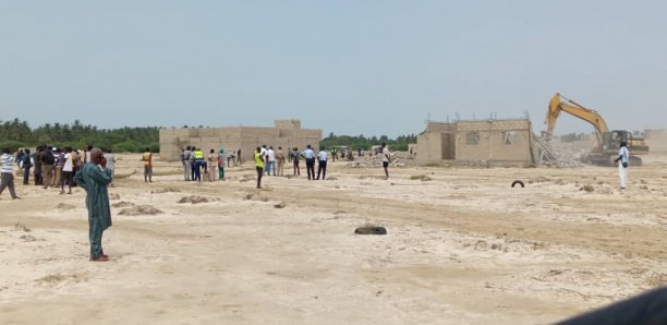 Ngalel- Après la démolition de leurs maisons : Presque 2000 familles dorment à la belle étoile Ngalel- Après la démolition de leurs maisons : Presque 2000 familles dorment à la belle étoile