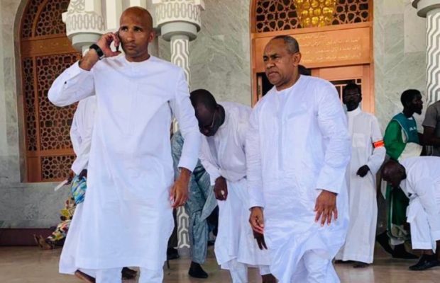 Le Président de la CAF en visite à la Mosquée Massalikoul Jinaan… en compagnie de Diomansy Kamara Le Président de la CAF en visite à la Mosquée Massalikoul Jinaan… en compagnie de Diomansy Kamara