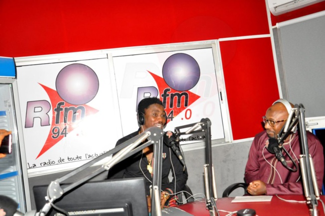 Wally Seck crée l’attraction devant la RFM