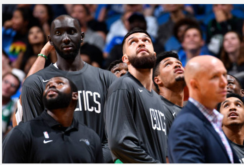 NBA: Tacko Fall réclamé DE LA PART DE SUPPORTERS ADVERSES NBA: Tacko Fall réclamé DE LA PART DE SUPPORTERS ADVERSES