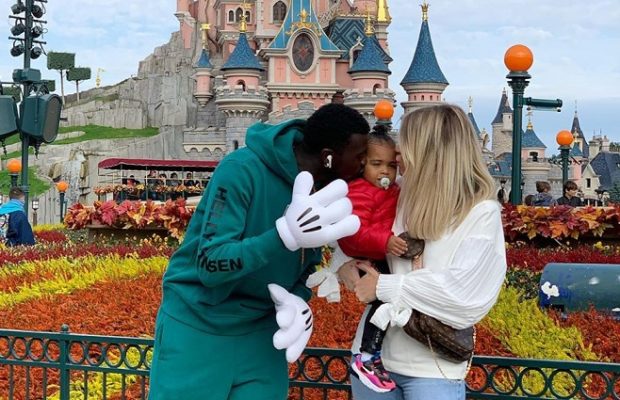 Disneyland Paris: M’Baye Niang en famille Disneyland Paris: M’Baye Niang en famille