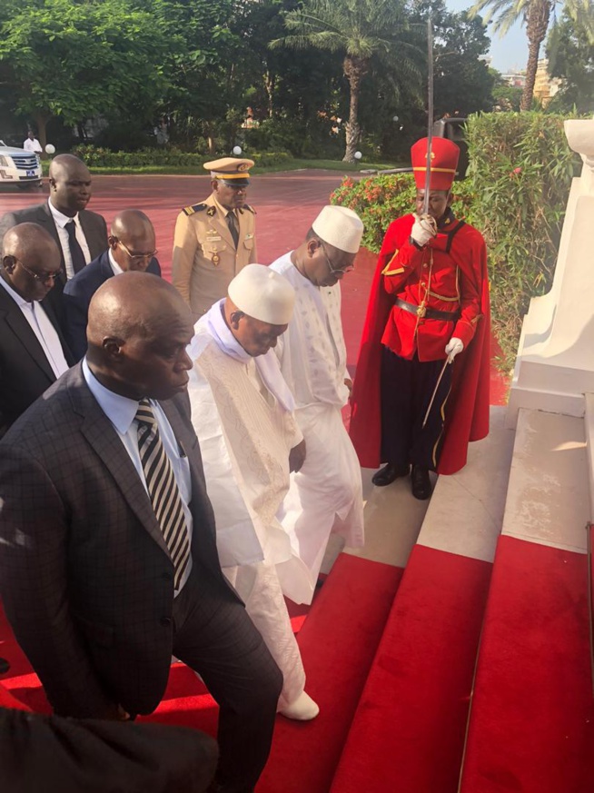 Palais de la République : Me Wade accueilli par le président Macky Sall