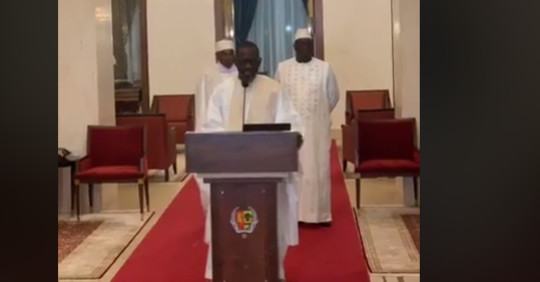 Palais – Voici la vidéo qui en dit long sur la rencontre entre Wade-Macky « Thiey Sénégal »