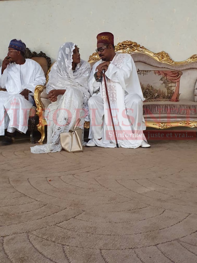 VIDÉO: Cette vidéo de Ameth Khalifa Niasse dément le communiqué  "d’Asfiyahi  » sur son mariage avec la fille cadette de Dabakh Malick Sy
