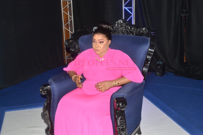 L'ex député Fatou Thiam, madame Djazaka dans les coulisses de Célébrité en Ligne sur la 2STV. L'ex député Fatou Thiam, madame Djazaka dans les coulisses de Célébrité en Ligne sur la 2STV.