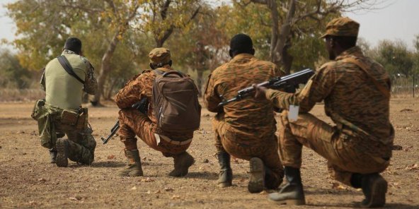 Burkina: cinq hommes des FDS tués dans une double attaque