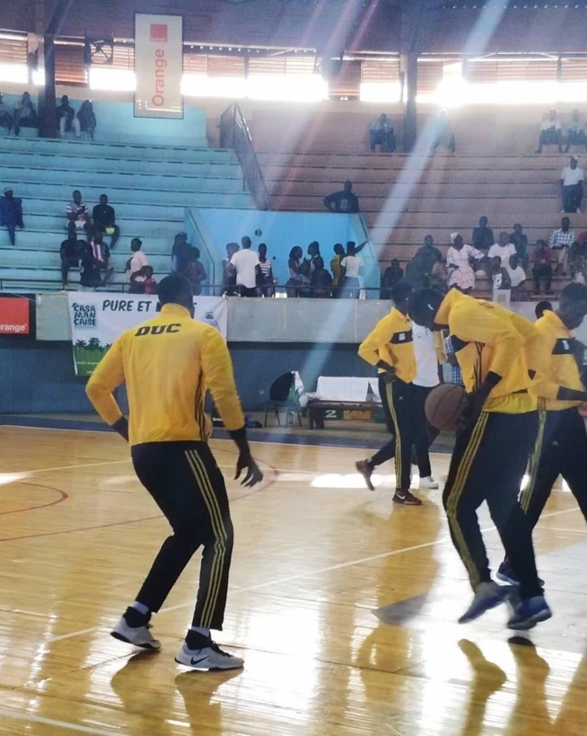 Du jamais vu: Final championnat du Sénégal,au coup d'envoie le stade est "DJAZAKALIZÉ"