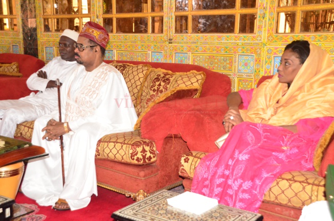 Sokhna Oumou Sy Dabakh,nouvelle femme d’Ahmed Khalifa accueille chaleureusement Khalifa Sall dans son palais