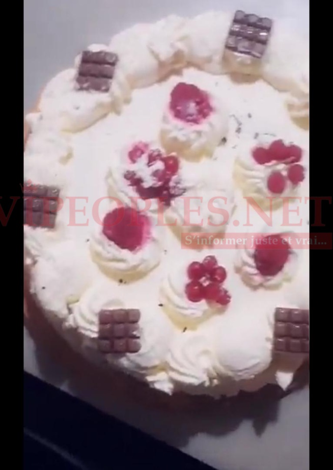 ANNIVERSAIRE: Colé Faye patronne de Cobra Beauty Hair Shop souffle une bougie de plus en Belgique.