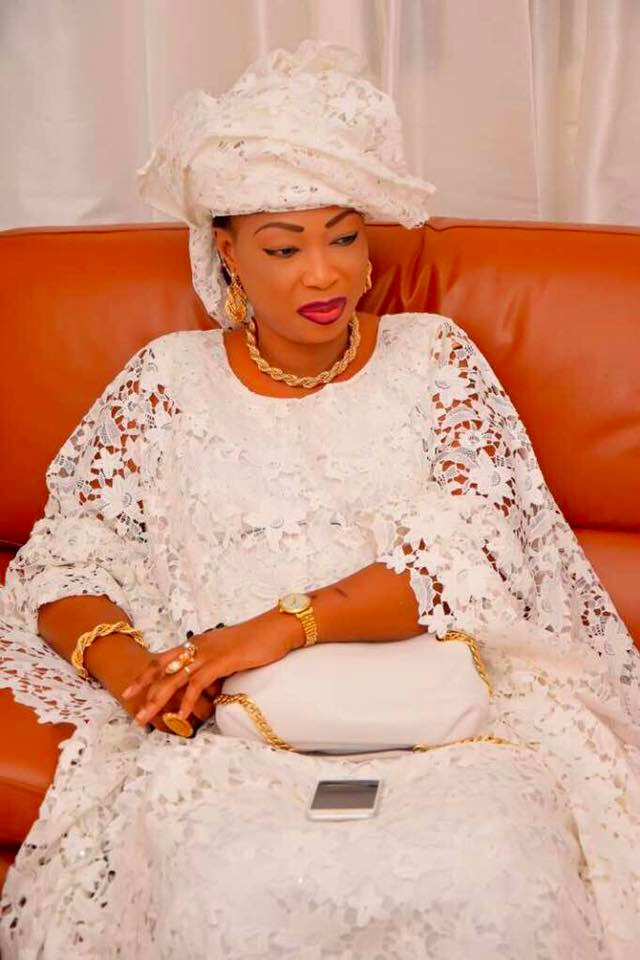 Sokhna Fatou Bintou, la charmante épouse de Serigne Abdou Karim Mbacké a encore une fois mis les bouchées doubles