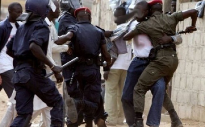 Touba: Un charretier et un commerçant tombent avec 2,5 kg de chanvre indien Touba: Un charretier et un commerçant tombent avec 2,5 kg de chanvre indien