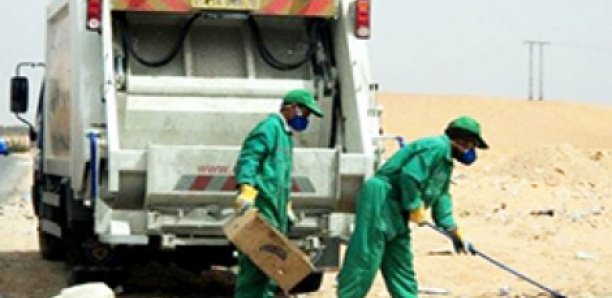 Sans salaires: Les éboueurs de l'Ucg croisent les bras à Dakar Sans salaires: Les éboueurs de l'Ucg croisent les bras à Dakar