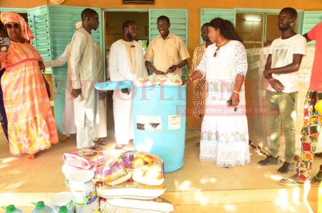 Les 57 images de remises de 10 000 Kits Scolaires aux établissements de Mbour et aux enfants de la poupeniére par l'Association Miroir Citoyenneté de feu Mamadou Diop.