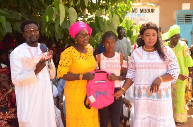 Les 57 images de remises de 10 000 Kits Scolaires aux établissements de Mbour et aux enfants de la poupeniére par l'Association Miroir Citoyenneté de feu Mamadou Diop.