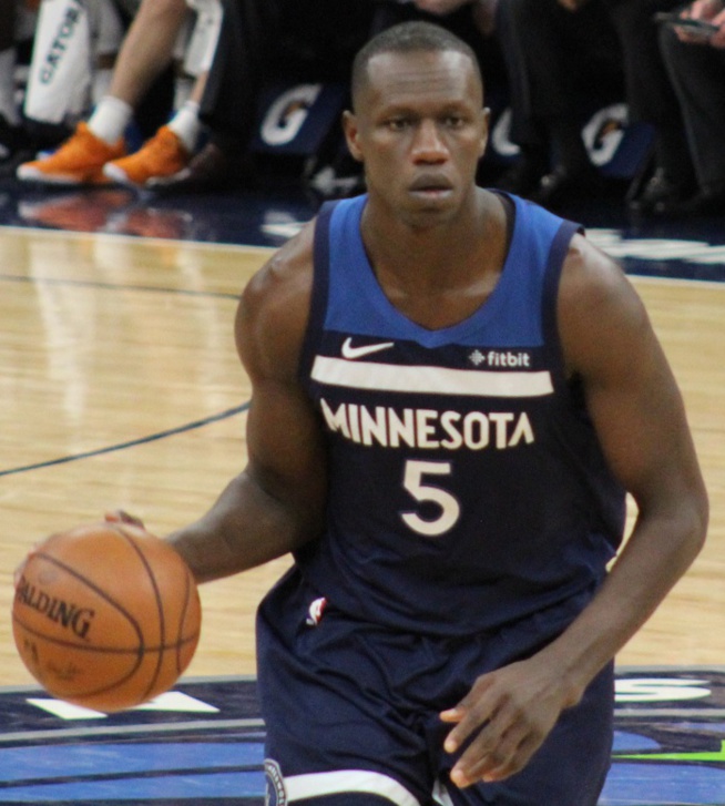 Nba : Blessé, Gorgui Sy Dieng rate ses débuts Nba : Blessé, Gorgui Sy Dieng rate ses débuts