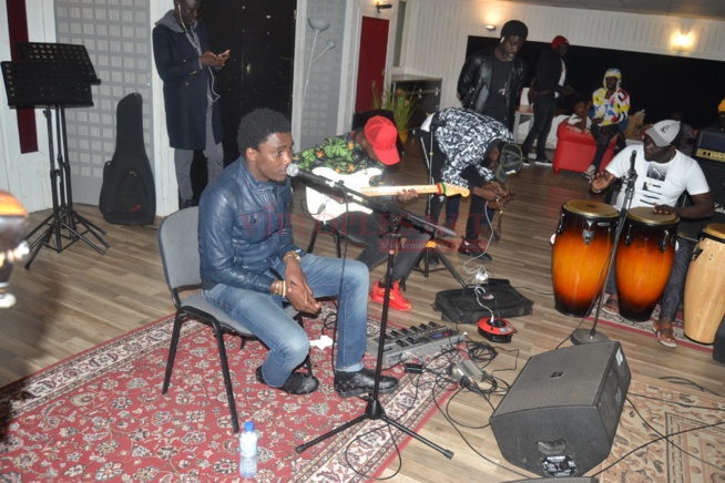 Les 96 images de la répétition de Waly Seck et ses musiciens à Paris.