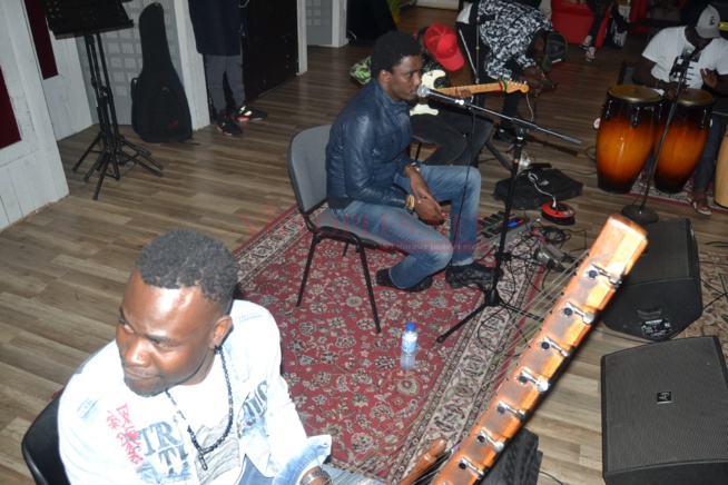 Les 96 images de la répétition de Waly Seck et ses musiciens à Paris.