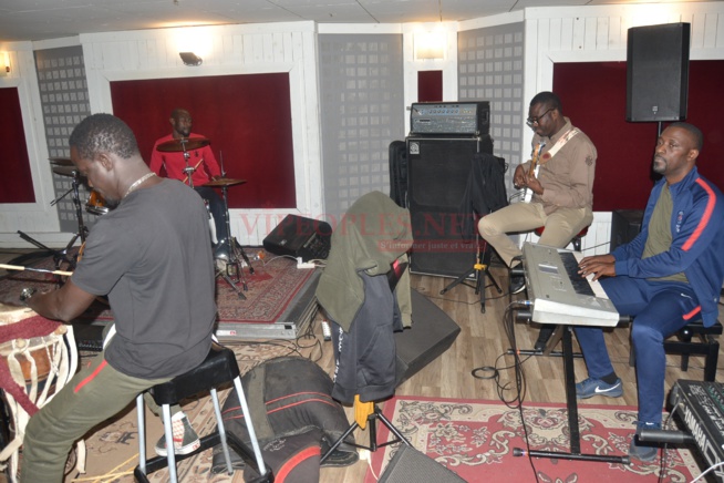 Les 96 images de la répétition de Waly Seck et ses musiciens à Paris.