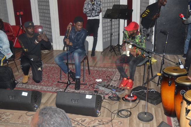Les 96 images de la répétition de Waly Seck et ses musiciens à Paris.