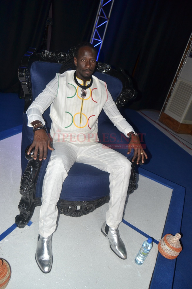 Dans les coulisses de votre émission magique sur la 2STV tous les samedi avec un Baye fall de la musique Dans les coulisses de votre émission magique sur la 2STV tous les samedi avec un Baye fall de la musique