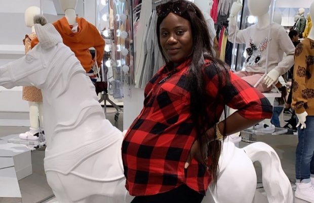 L’épouse d’Abba dévoile les images inédites de sa grossesse