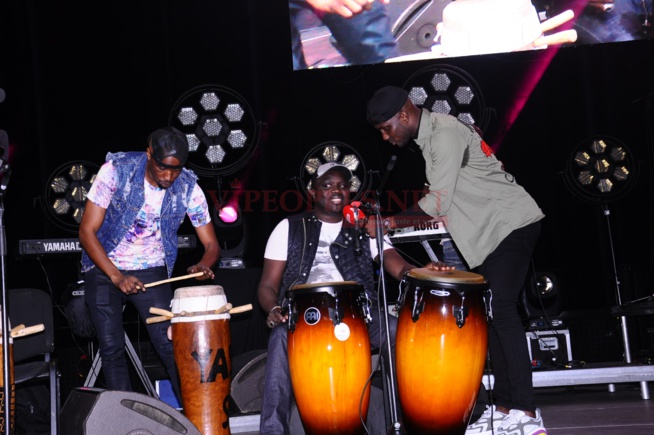 DOMES DE PARIS: Les premiéres images du Sound Check de Waly Seck avant le concert.