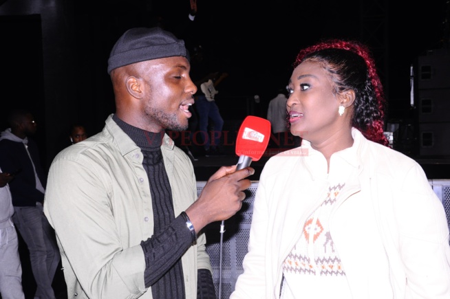 Fatou Woré et Pendo Guissé viennent apporter leur touche au concert de waly Seck au Dôme de Paris