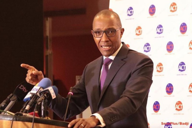 Abdoul Mbaye, ancien PM: "Je salue le patritisme de Moustapha Diakhaté" Abdoul Mbaye, ancien PM: "Je salue le patritisme de Moustapha Diakhaté"