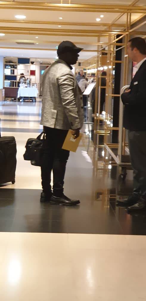 Arrivé du Président Mbagnick Diop ce jour à Paris pour l'organisation pratique des African Leardership Awards à Paris Arrivé du Président Mbagnick Diop ce jour à Paris pour l'organisation pratique des African Leardership Awards à Paris