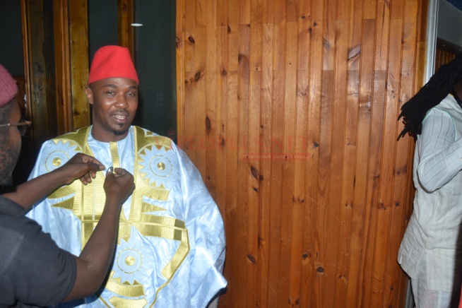 L'animateur cheikh Sarr de la Zik Fm bientôt sur la 2stv. L'animateur cheikh Sarr de la Zik Fm bientôt sur la 2stv.