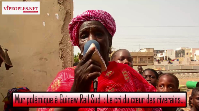VIDÉO: Les habitants de Guinaw Rail très en colère avec les constructions du TER et réclament des passerelles. VIDÉO: Les habitants de Guinaw Rail très en colère avec les constructions du TER et réclament des passerelles.