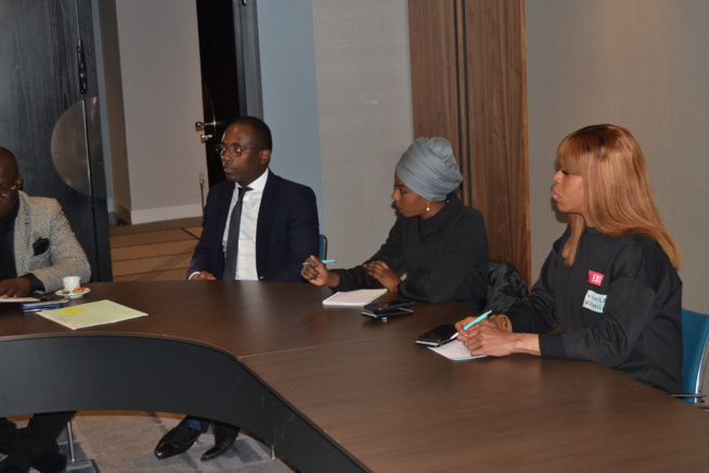 VIDEO ET IMAGES: Direct Paris le président Mbagnick Diop en séance de réunion avec son staff pour la grande réussite des African Leadership Awards ce 02 Novembre au Meridien Etoiles.