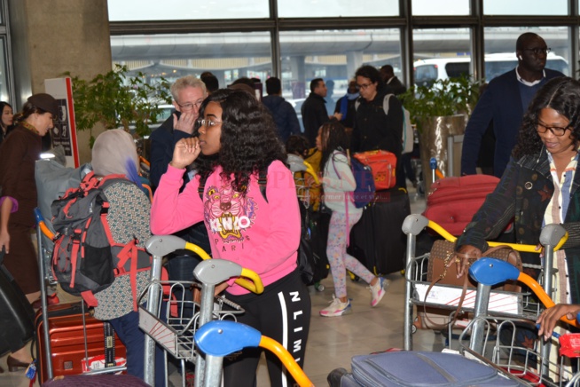KINÉ FAYE, la fille cadette de Mbaye Dieye en compagnie de sa mère et sa soeur Thiané Faye à Paris pour les African Leadership Awards. KINÉ FAYE, la fille cadette de Mbaye Dieye en compagnie de sa mère et sa soeur Thiané Faye à Paris pour les African Leadership Awards.