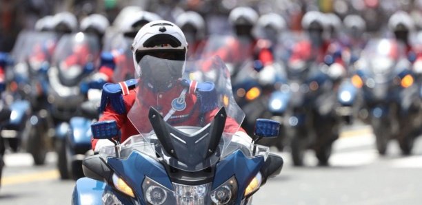 Accident du cortège d’Aly Ngouille Ndiaye : Un motard blessé et évacué à l’hôpital Accident du cortège d’Aly Ngouille Ndiaye : Un motard blessé et évacué à l’hôpital