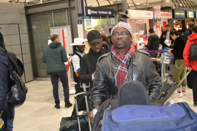 Arrivés de Carlou D, Pape Diouf, Mara Dieng et le staff de rewmi à Paris pour la soirée des African Leadership Award à Paris.
