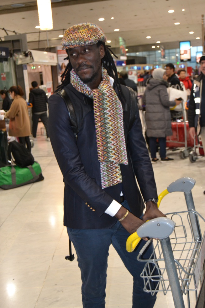 Arrivés de Carlou D, Pape Diouf, Mara Dieng et le staff de rewmi à Paris pour la soirée des African Leadership Award à Paris.